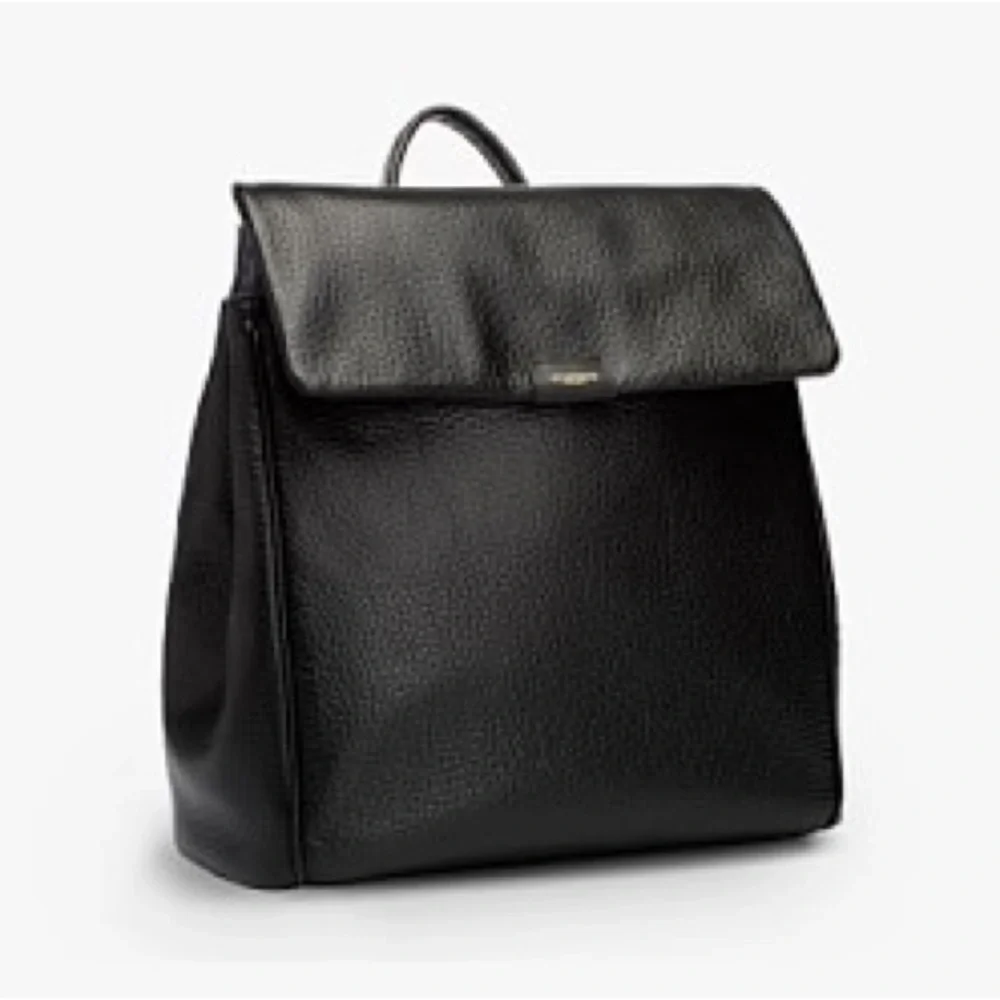 Storksak St. James Leather Diaper Bag Backpack - Picture 4 of 12